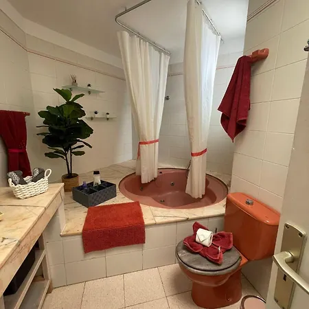 - Sleeps 4 - Jacuzzi - Terrace - Pool * アデヘ