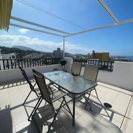 - Sleeps 4 - Jacuzzi - Terrace - Pool * アデヘ