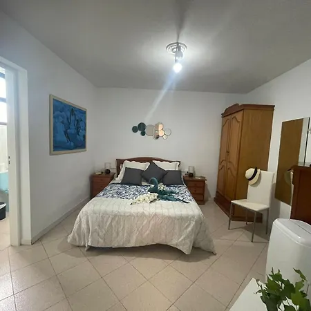 - Sleeps 4 - Jacuzzi - Terrace - Pool アパート *