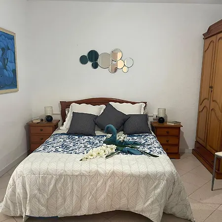 - Sleeps 4 - Jacuzzi - Terrace - Pool アパート アデヘ