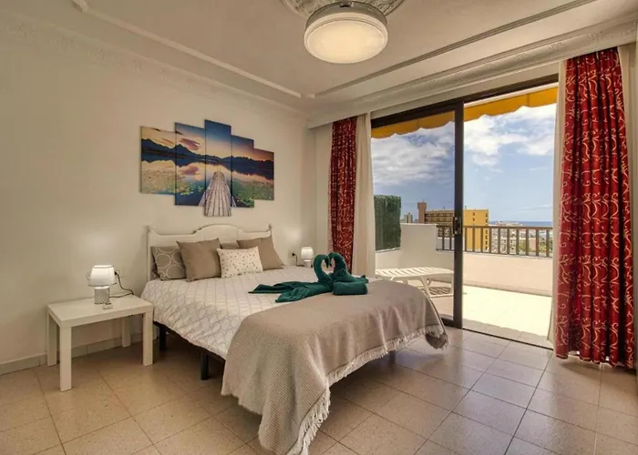 - Sleeps 4 - Jacuzzi - Terrace - Pool Costa Adeje (Tenerife)