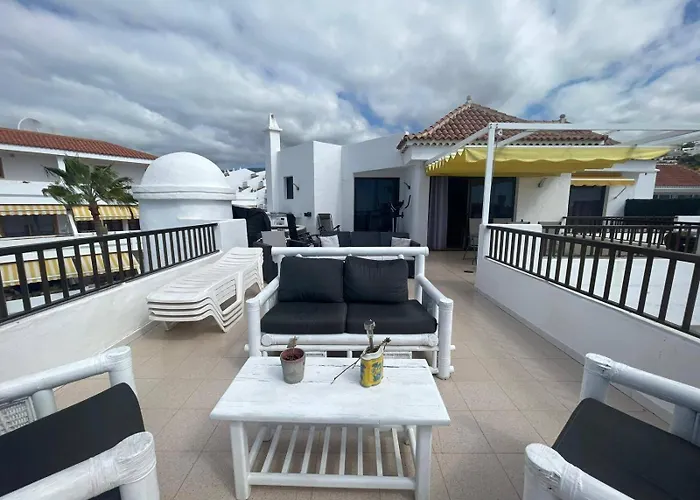 Appartamento - Sleeps 4 - Jacuzzi - Terrace - Pool *